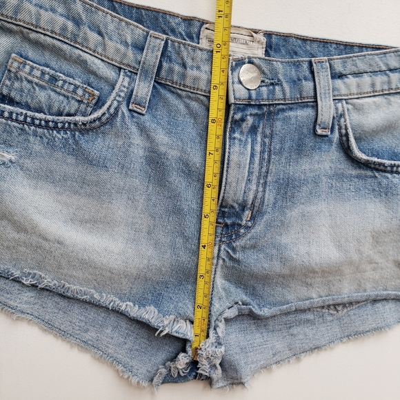 Current/Elliott The Concert Denim Cutoff Shorts Point Break 28 Light Distressed - Picture 4 of 8